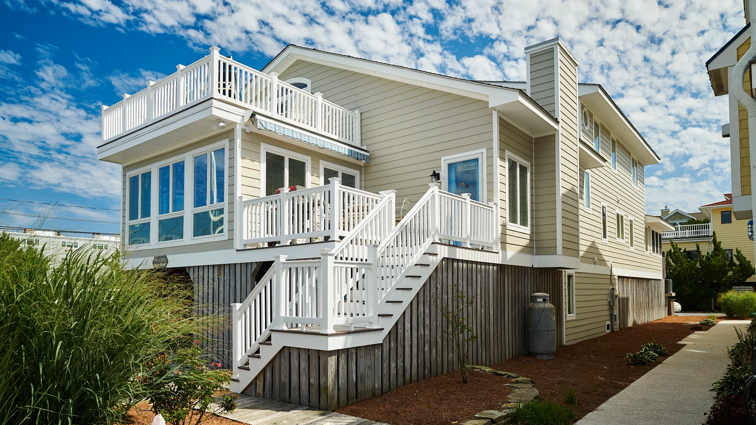 Beach house with sand-colored RISE composite siding